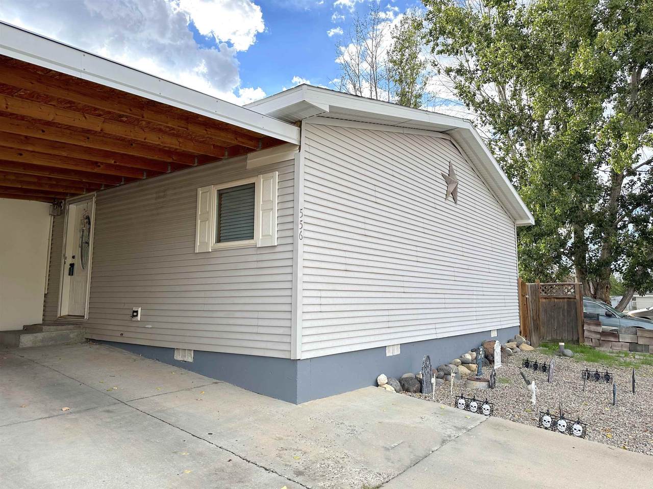 556 Eastwood Drive - Photo 1