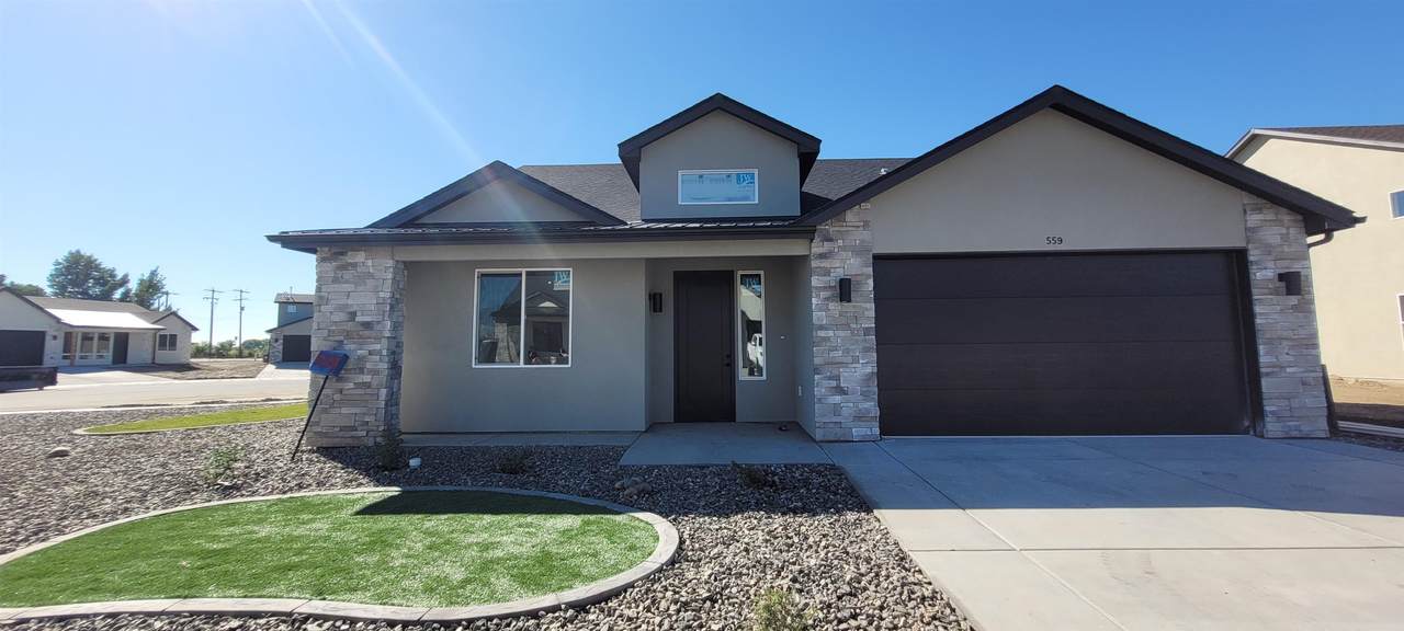 559 Hobbs Court - Photo 1