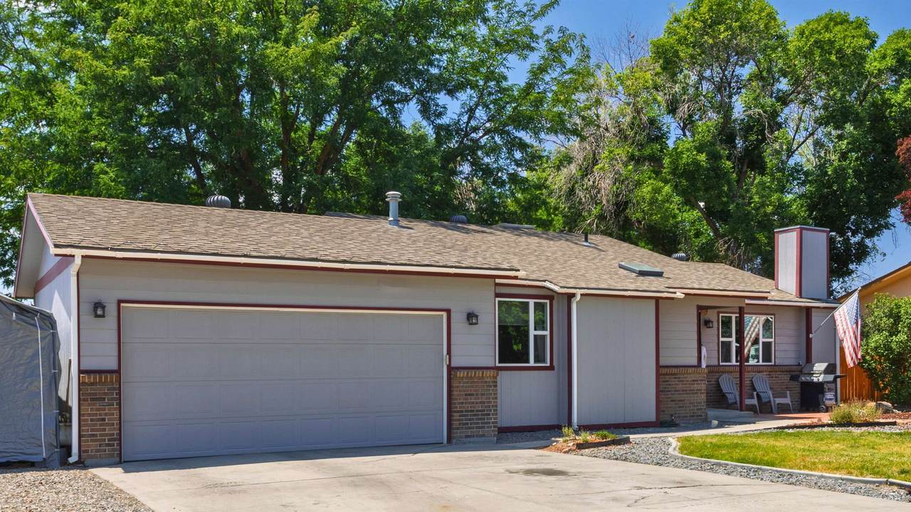 641 Starlight Drive - Photo 1