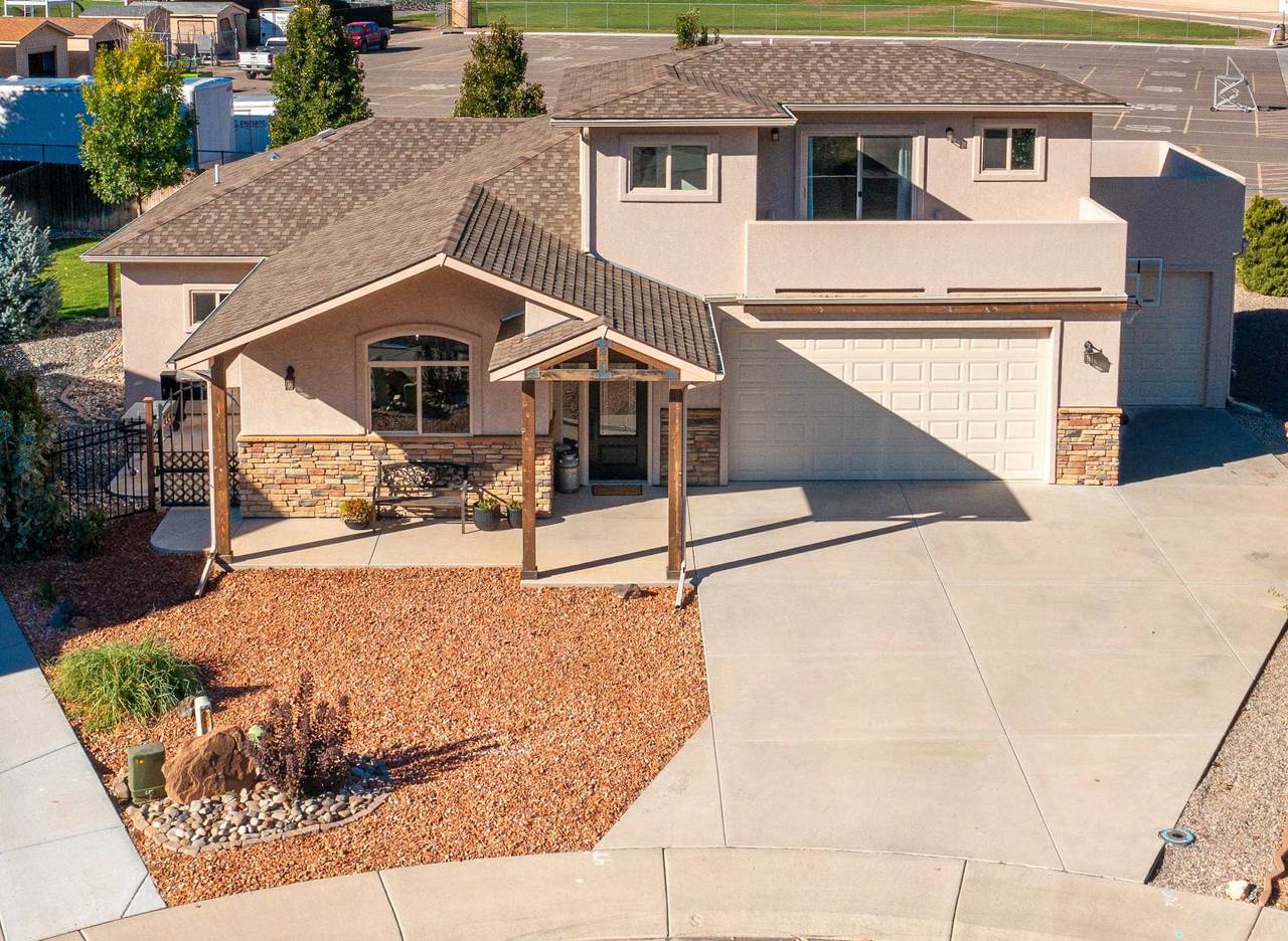 822 Cabernet Court - Photo 1