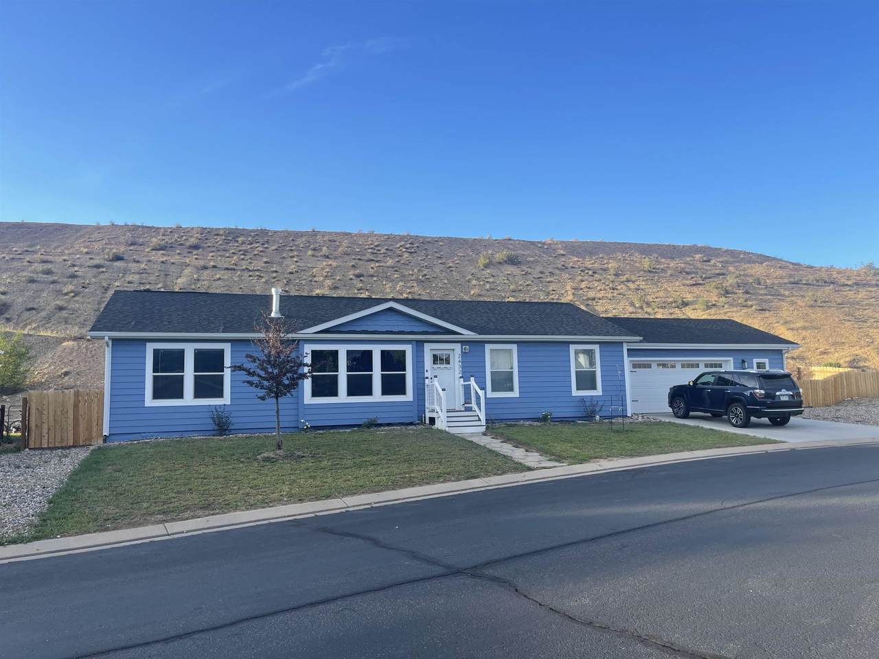 2432 Pioneer Way - Photo 1