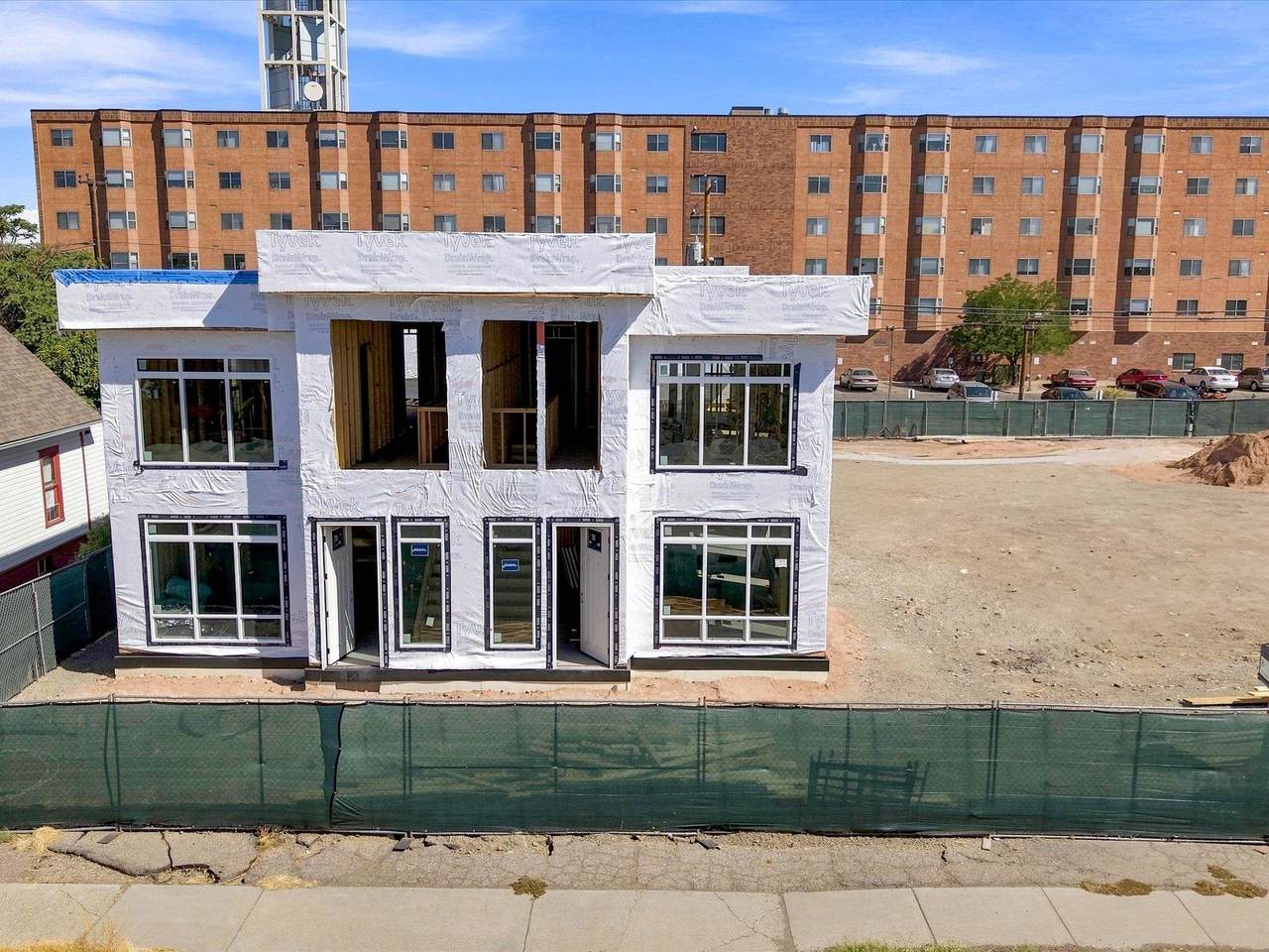 822 Colorado Avenue - Photo 1