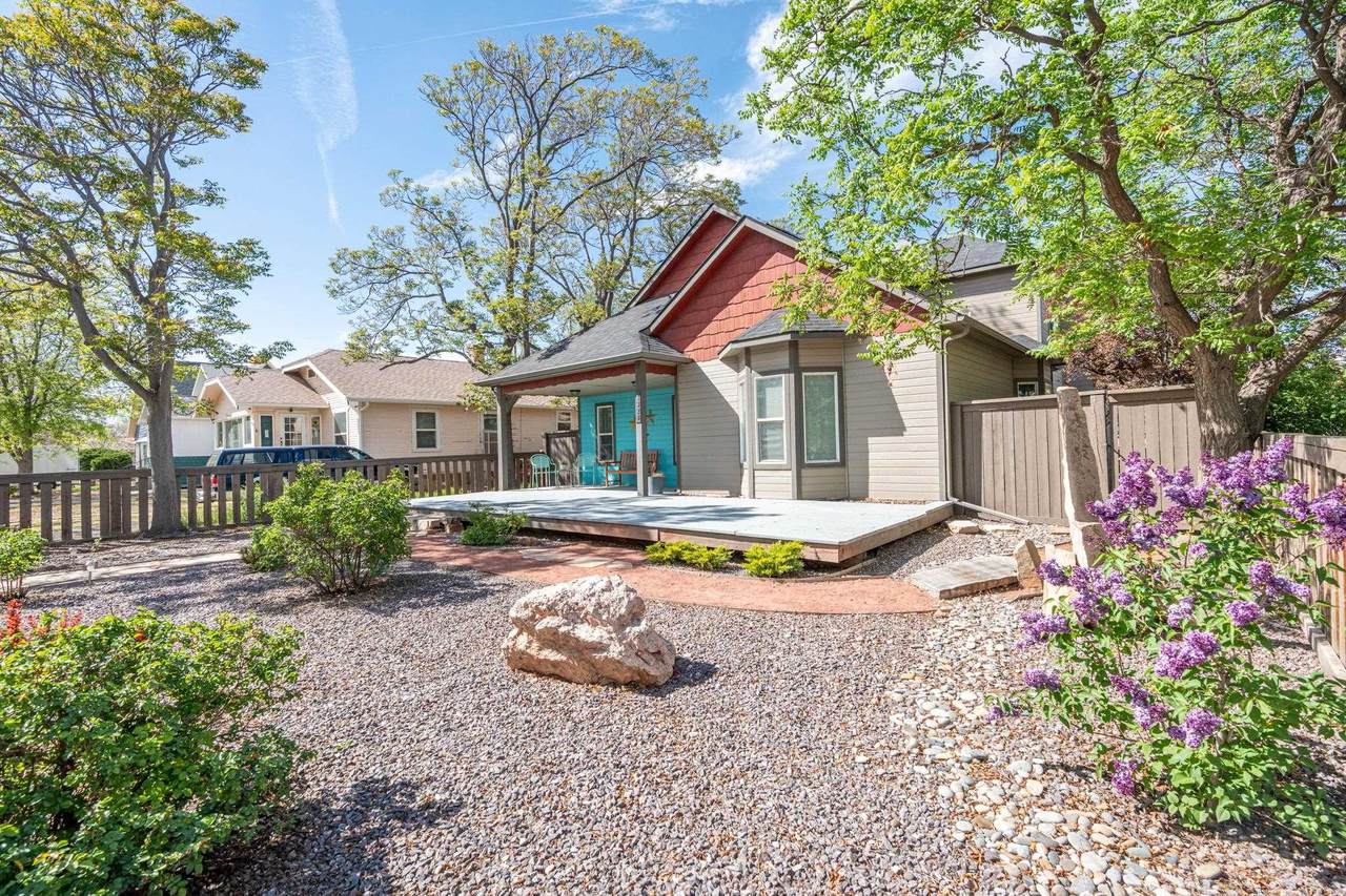 1328 Rood Avenue - Photo 1
