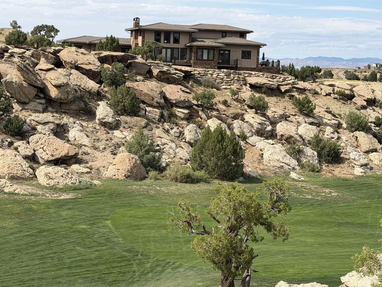 307 Bella Court - Photo 1