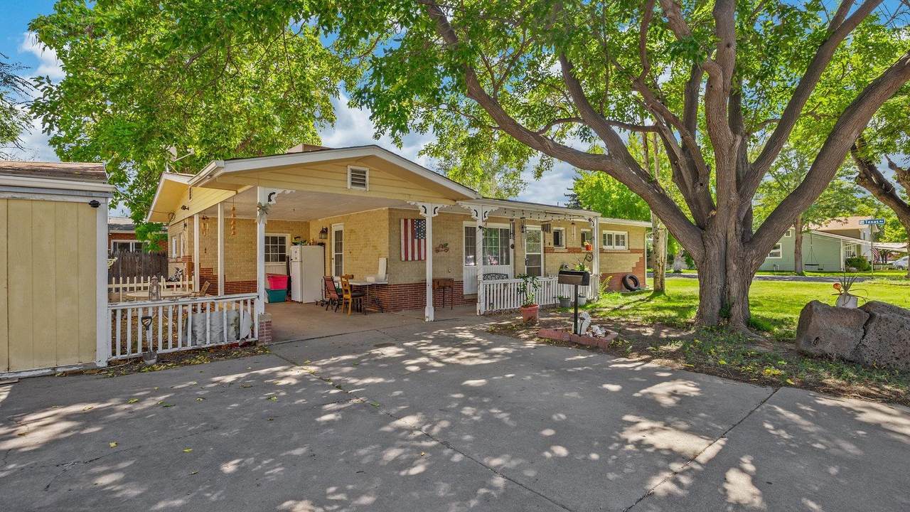 1600 21st Street - Photo 1