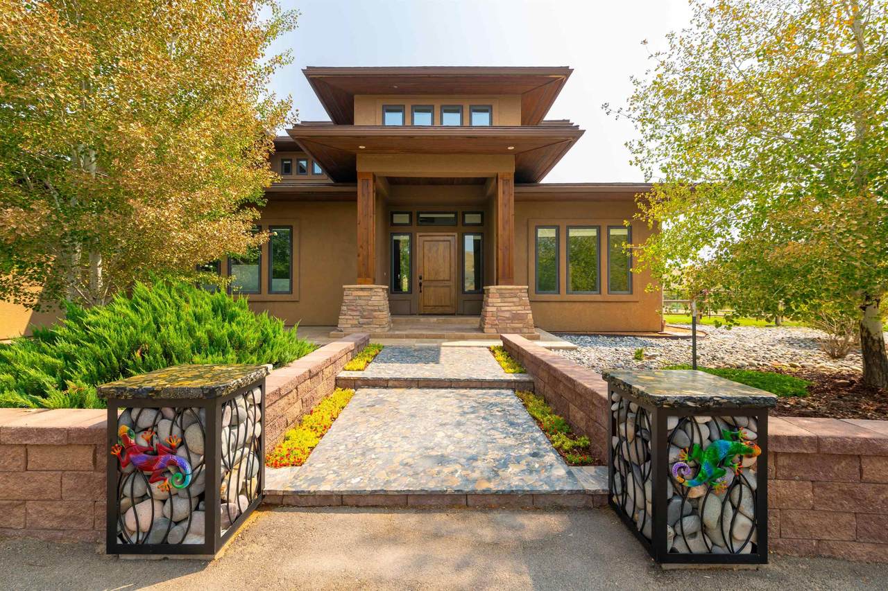 838 Slickrock Drive - Photo 1