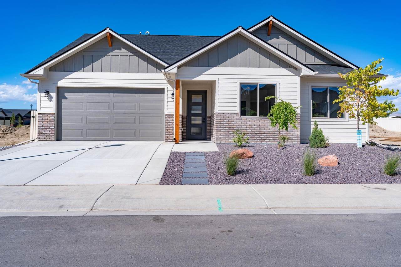 2356 Green Apple Drive - Photo 1