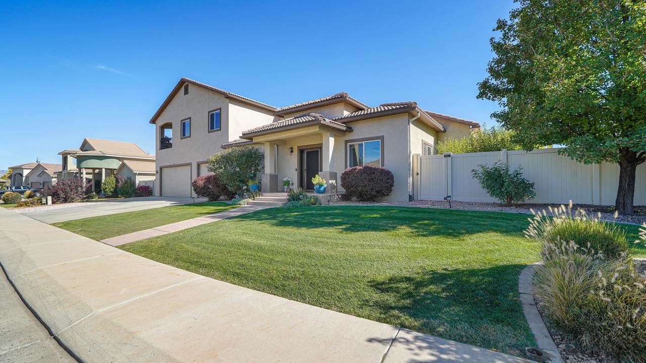 740 Egret Circle - Photo 1