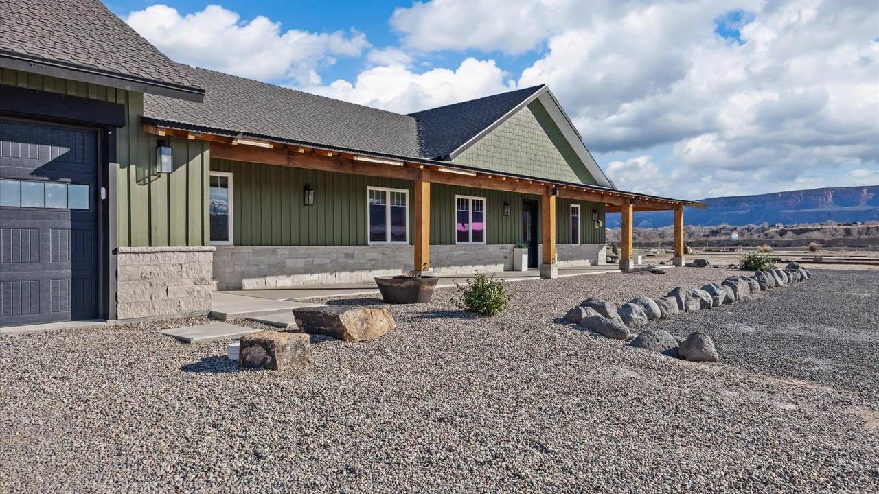 2085 Kedrowski Court - Photo 1