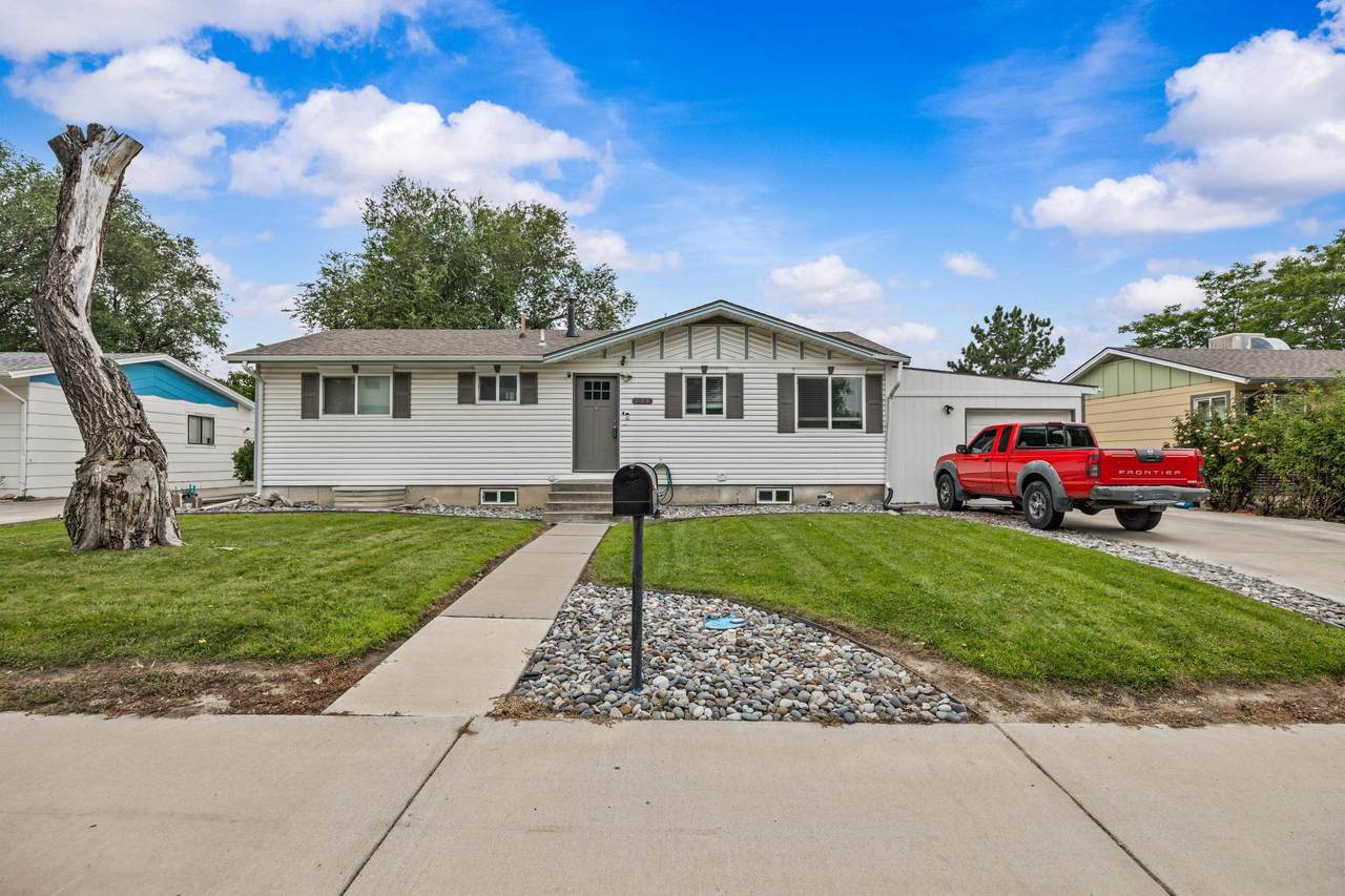 139 Independent Avenue - Photo 1
