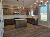 692 Arran Way - Photo 3