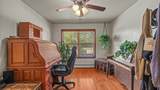 2042 Surrey Court - Photo 18