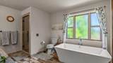 2042 Surrey Court - Photo 23