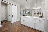 814 Red Apple Road - Photo 10