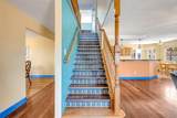 927 Crown Court - Photo 21