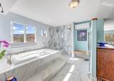 927 Crown Court - Photo 25