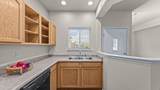 2491 Fountain Green Boulevard - Photo 4