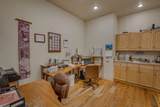 2087 Broadway - Photo 32