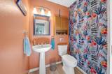 1533 Crest View Way - Photo 18