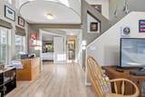 1533 Crest View Way - Photo 2