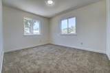 636 Highview Road - Photo 18