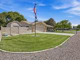 718 Hemlock Drive - Photo 2