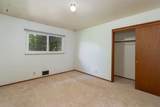 658 Young Street - Photo 10