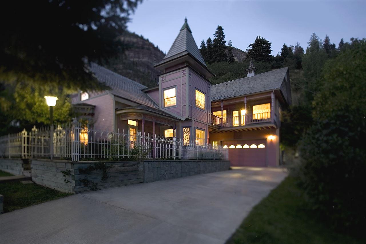 637 5th Street - Photo 1
