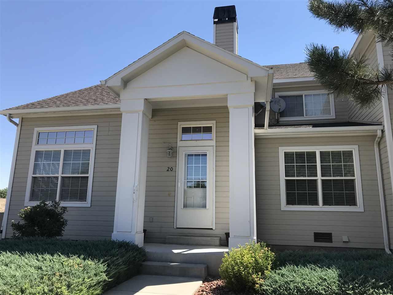 742 Glen Court - Photo 1