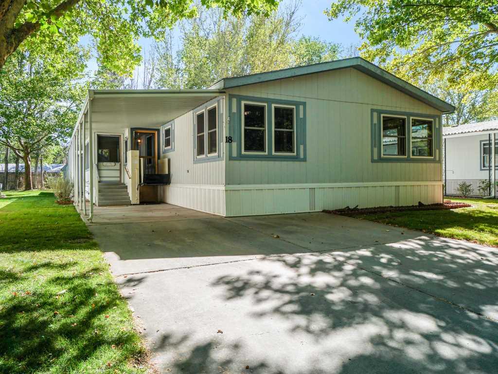 679 Brentwood Drive - Photo 1