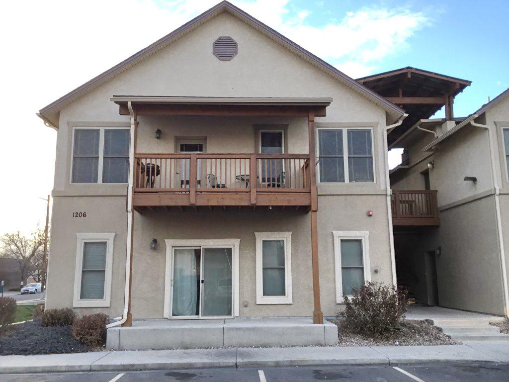 1206 Walnut Avenue - Photo 1