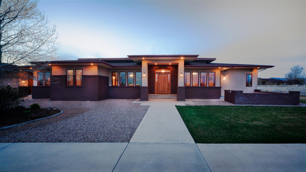 919 Vista Court - Photo 1