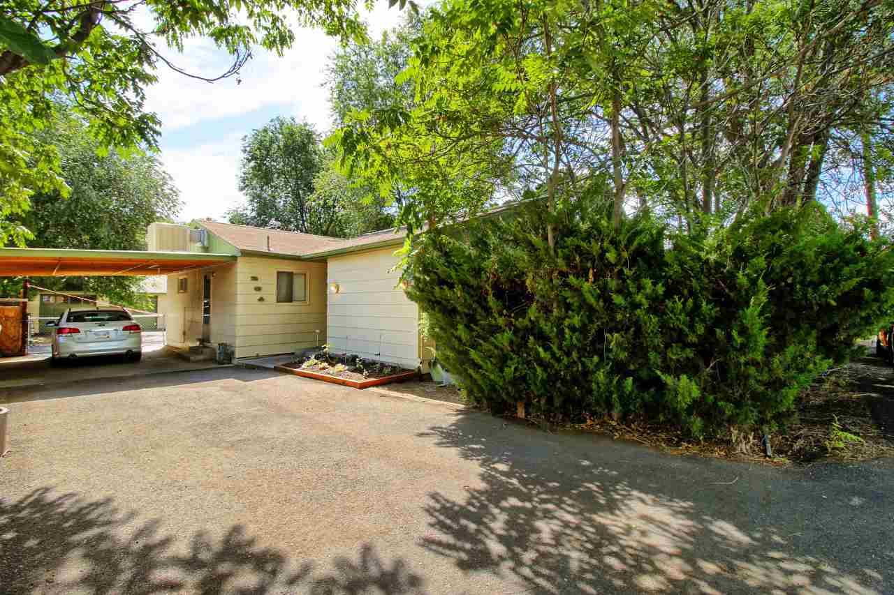 284 Holly Lane - Photo 1