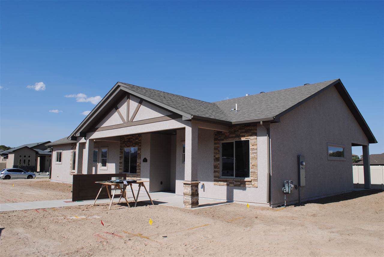 254 Mount Quandry Street - Photo 1