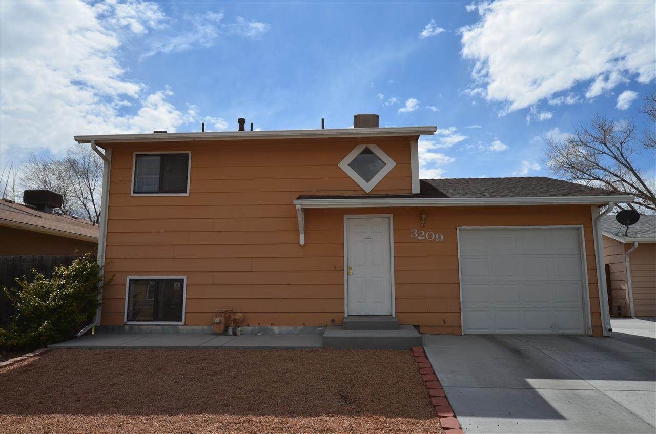 3209 Kennedy Avenue - Photo 1
