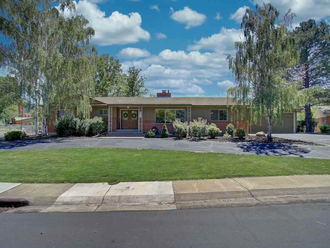 319 Belaire Drive - Photo 1