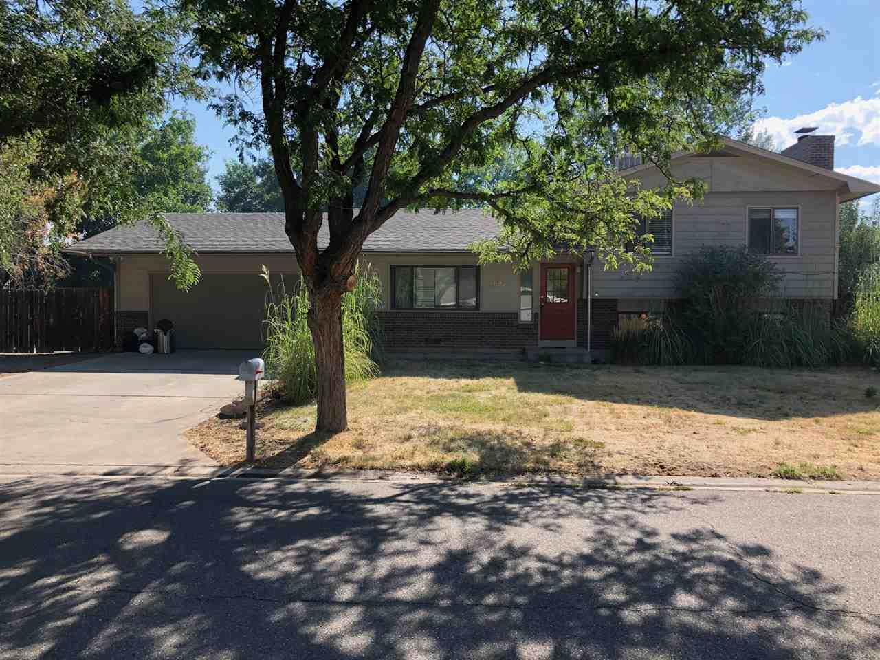 582 Starlight Drive - Photo 1