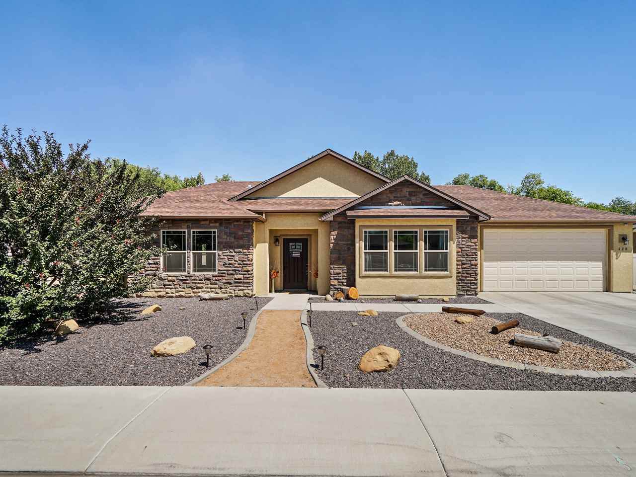 628 Huntington Road - Photo 1