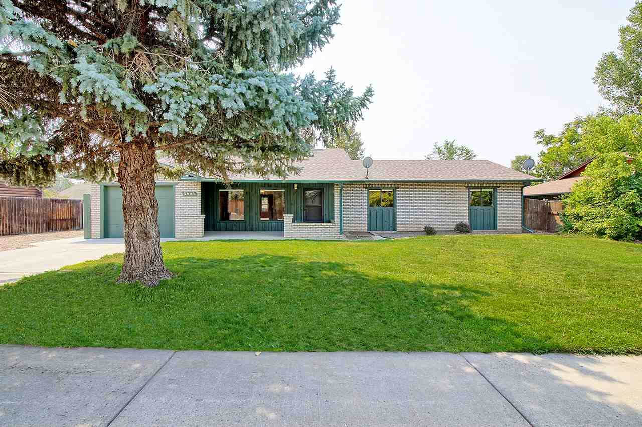 2441 Applewood Place - Photo 1