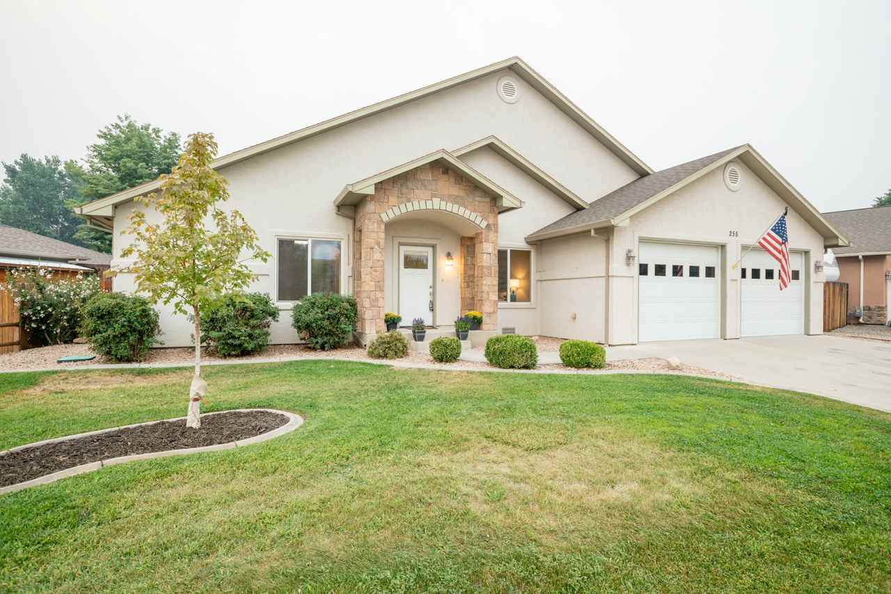 255 Vista Valley Drive - Photo 1