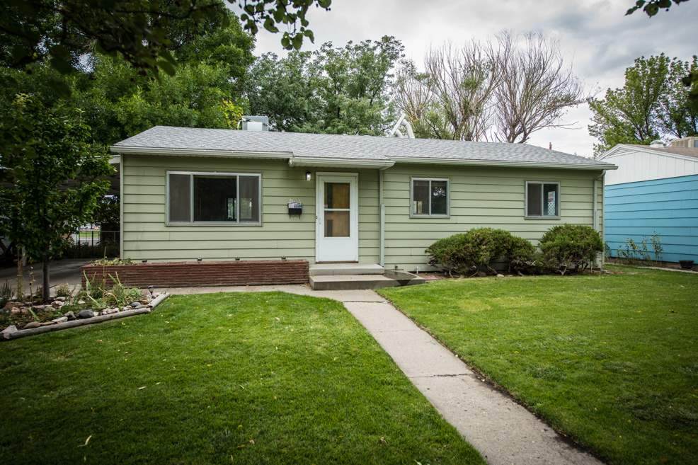 2033 20th Street - Photo 1