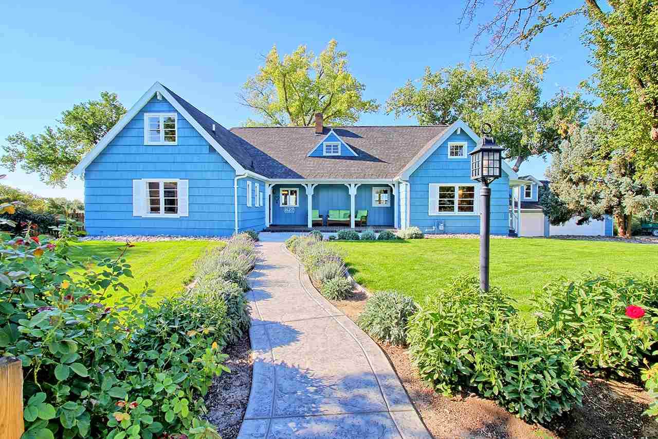 627 Sage Court - Photo 1