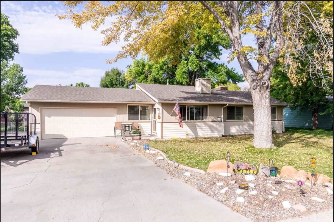 2684 Paradise Way - Photo 1