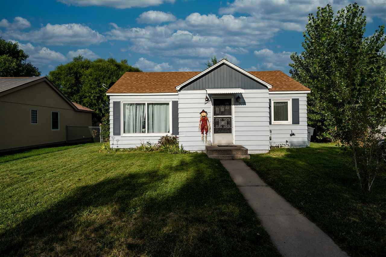 303 Elm Avenue - Photo 1