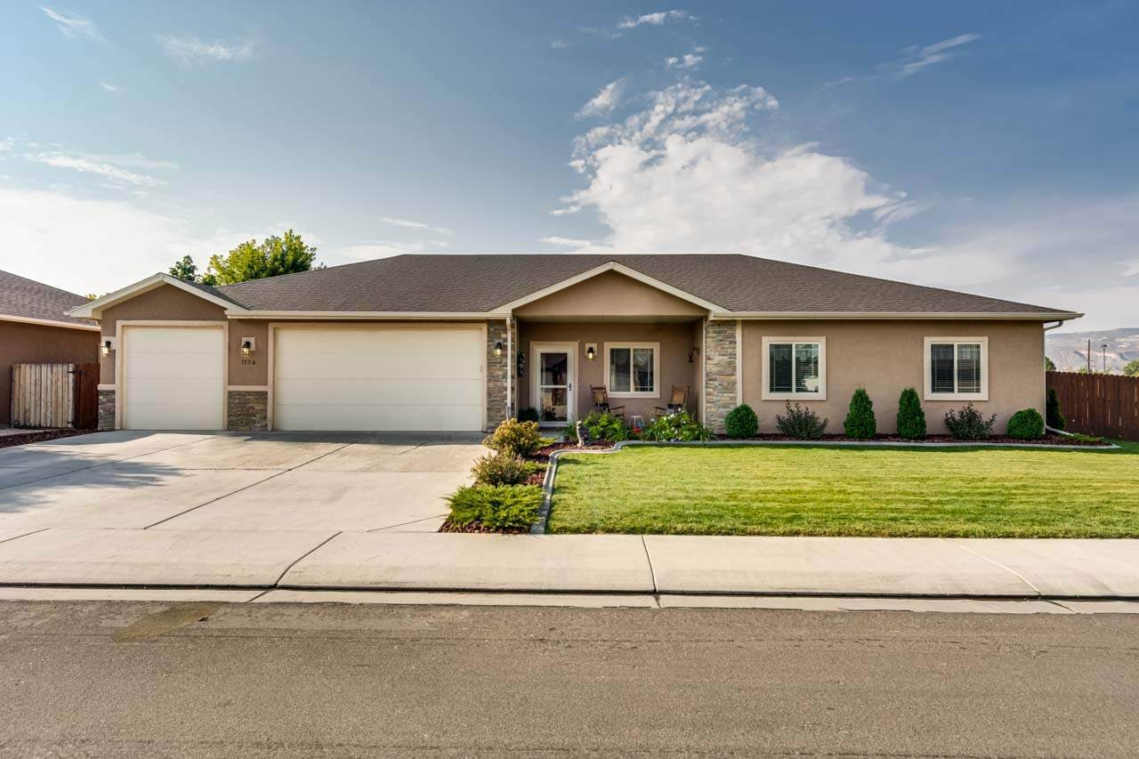 1136 Richwood Avenue - Photo 1