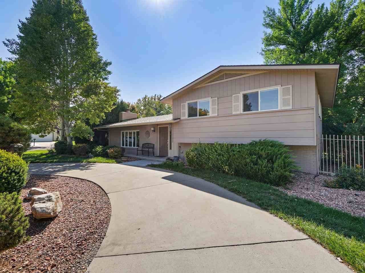 2203 Knollwood Lane - Photo 1