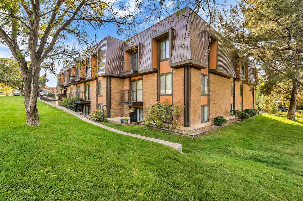 3233 Lakeside Drive - Photo 1