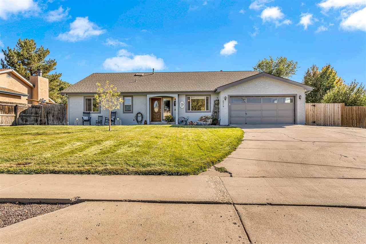 2315 Pheasant Run Circle - Photo 1