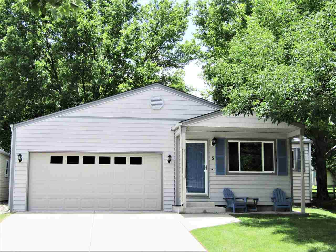 5 Madeira Court - Photo 1