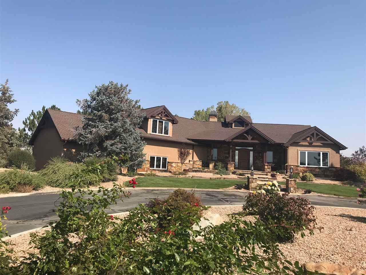 894 26 Road - Photo 1